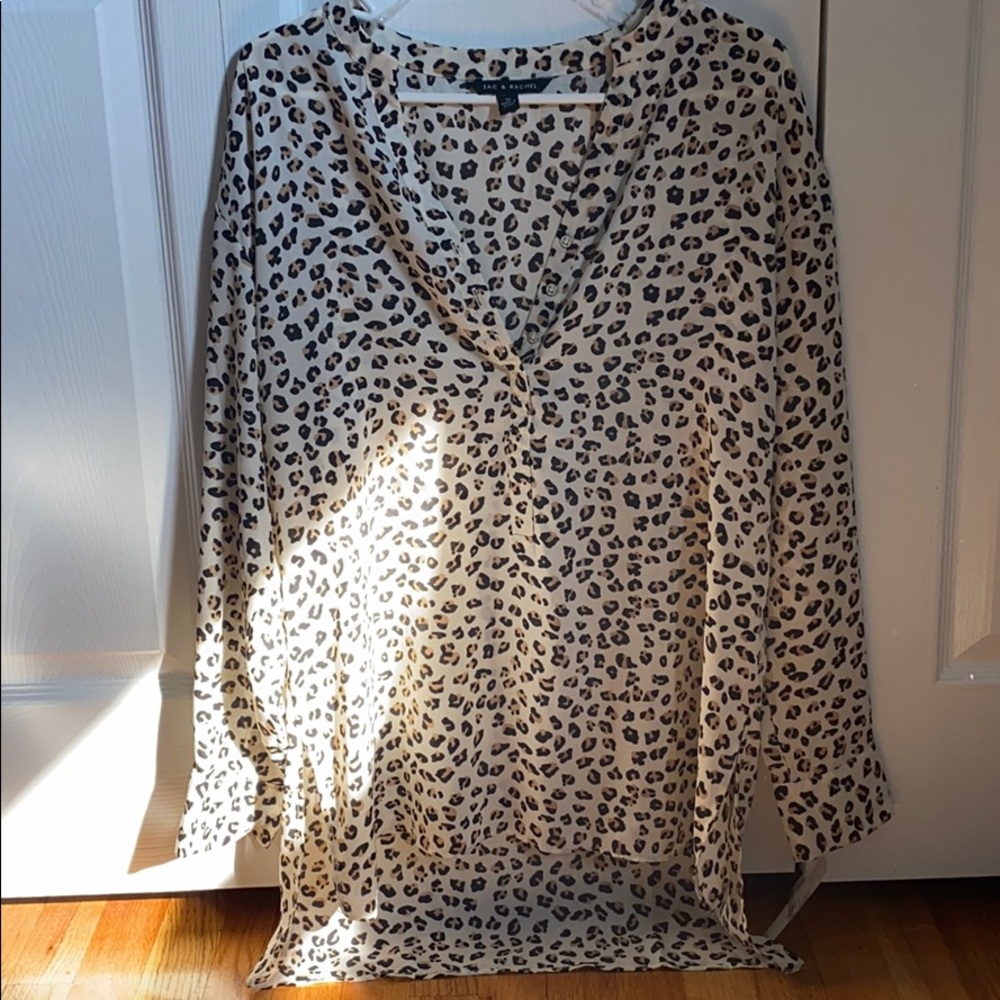 Zac and Rachel Cheetah print high low blouse